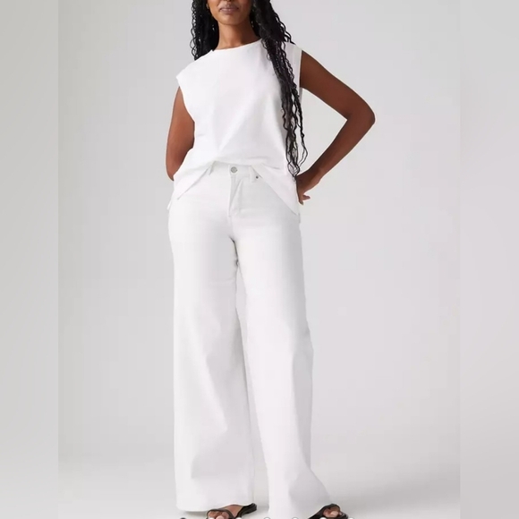 Levi Women's White Wide-Leg Jeans Shaping Size 32 Medium rise. NWOT - Picture 3 of 11